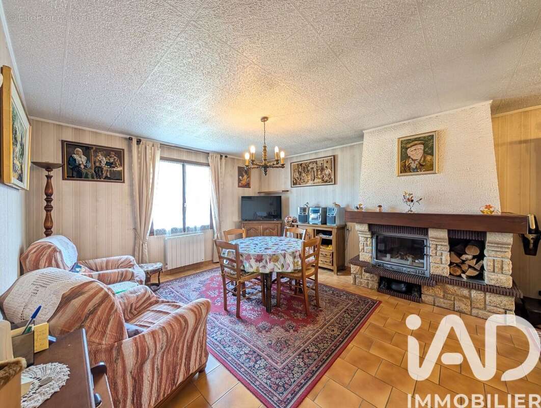 Photo 2 - Maison à MIALET