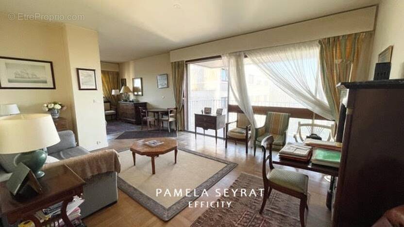 Appartement à GARCHES