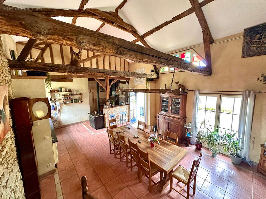 Maison à SABAZAN