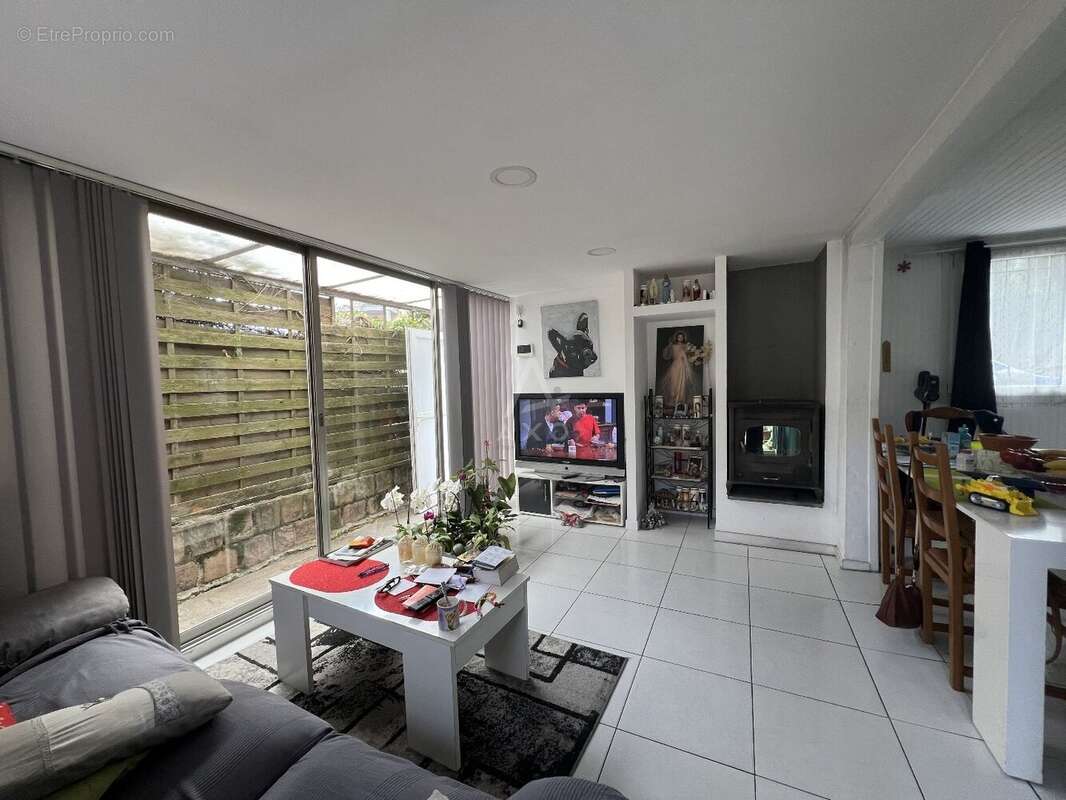 Maison à BORMES-LES-MIMOSAS