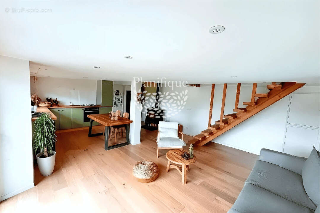 Maison à SAINT-PIERRE-EN-FAUCIGNY