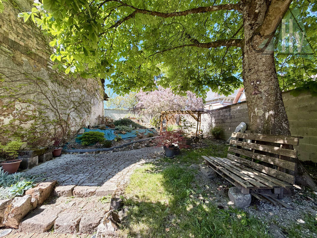 Maison à BARBONNE-FAYEL