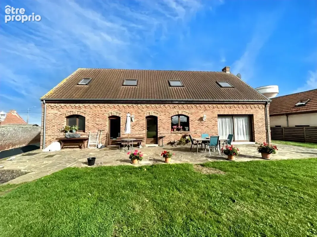 Maison 8 pièces 212 m² à vendre à Tilloy-Lez-Cambrai (59554) - photo 1