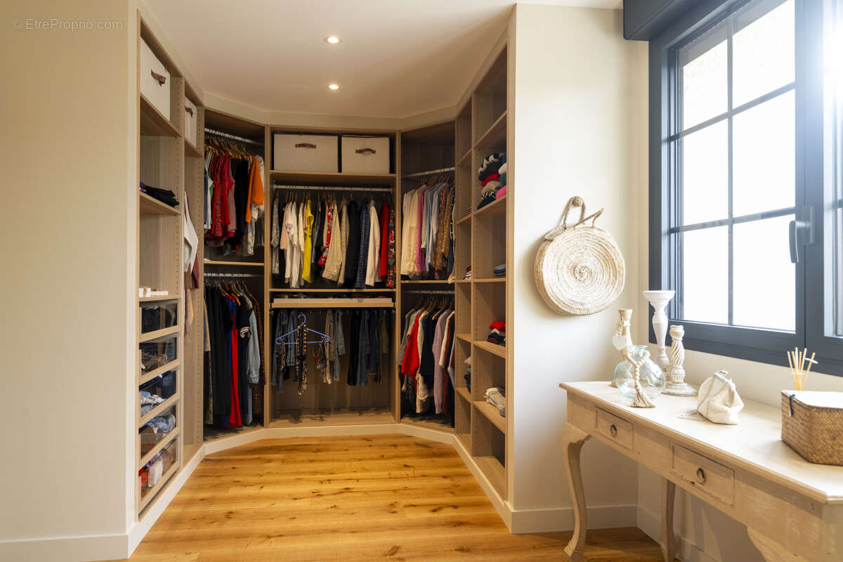 Maison à SAINT-BONNET-DE-MURE