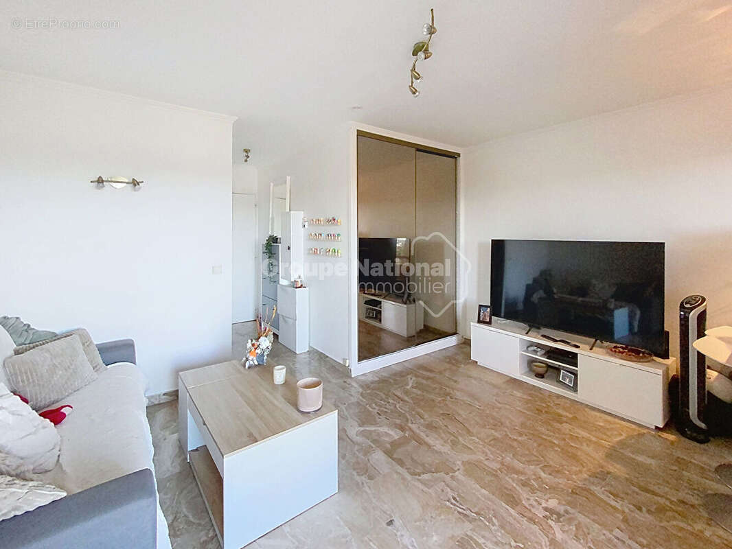 Appartement à MANDELIEU-LA-NAPOULE