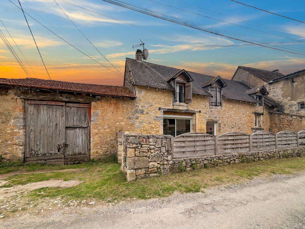 Maison à SARLIAC-SUR-L'ISLE