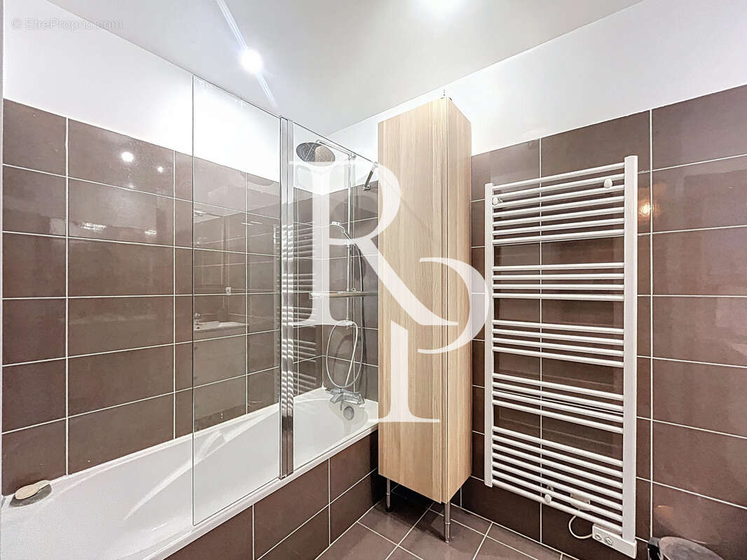 Appartement à CRAPONNE