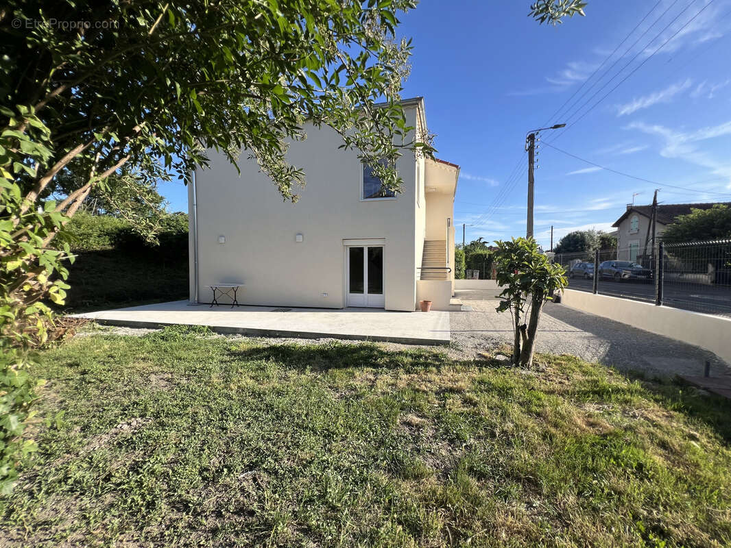 Maison à BOURG-LES-VALENCE