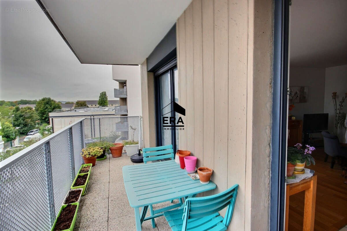 Appartement à FRESNES