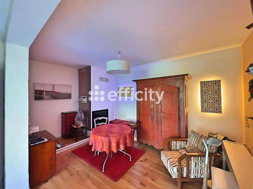 Maison à VELONE-ORNETO