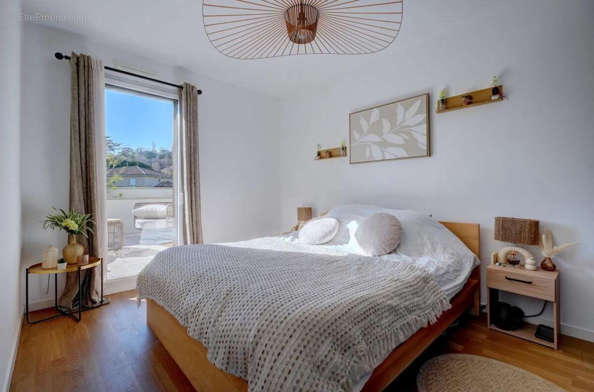 Appartement à SAINT-CYR-AU-MONT-D'OR