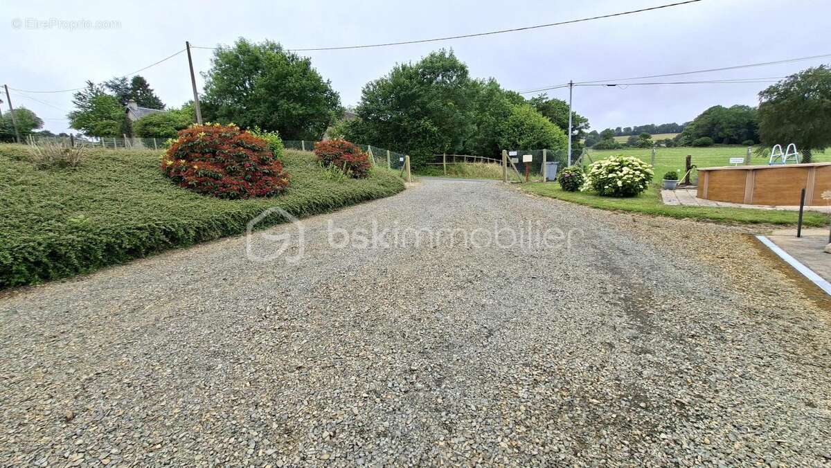 Propriété unique avec habitation de 200 m², vaste dépendance professionnelle - photo 13