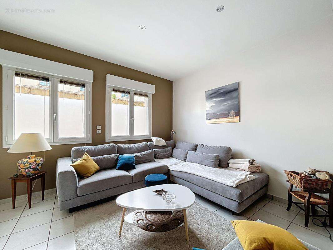 Maison à TOURNON-SUR-RHONE