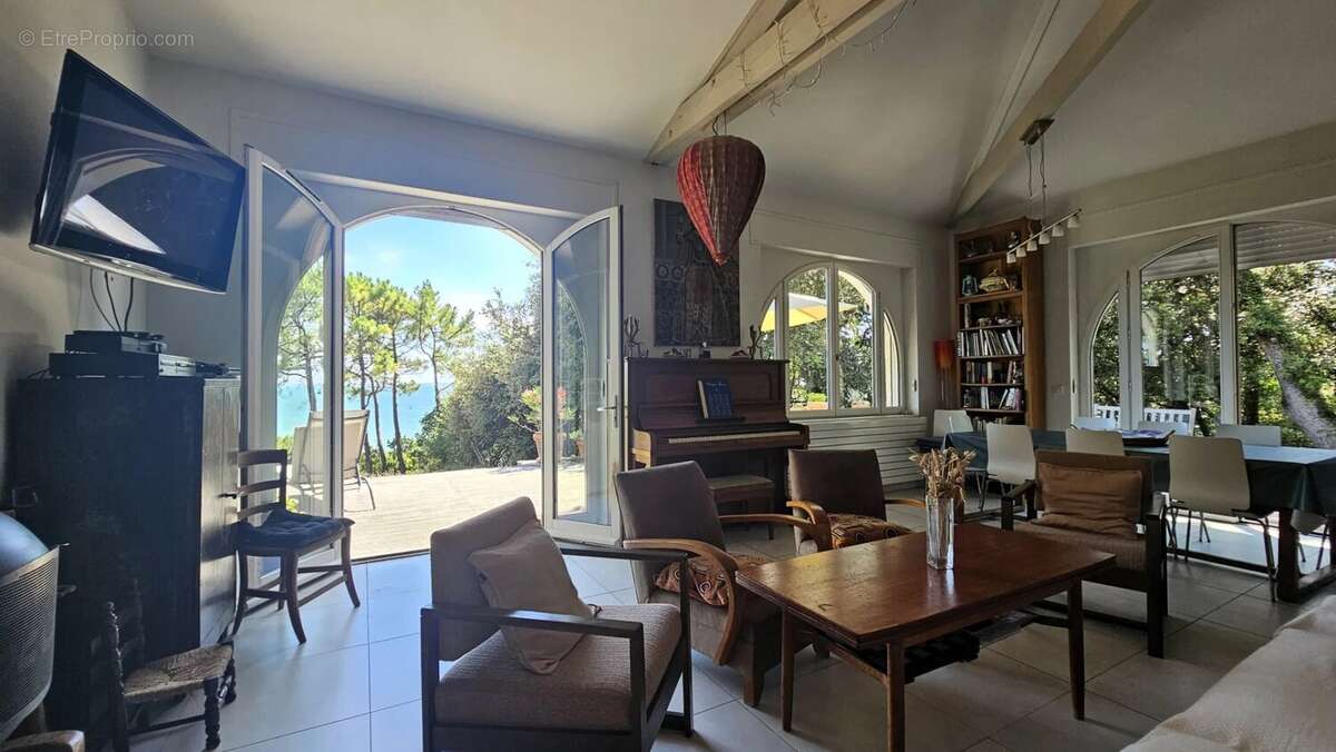 Maison à SAINT-GEORGES-DE-DIDONNE