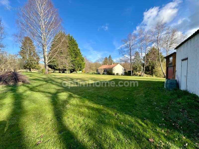 Maison à SAINT-GEORGES-LES-LANDES