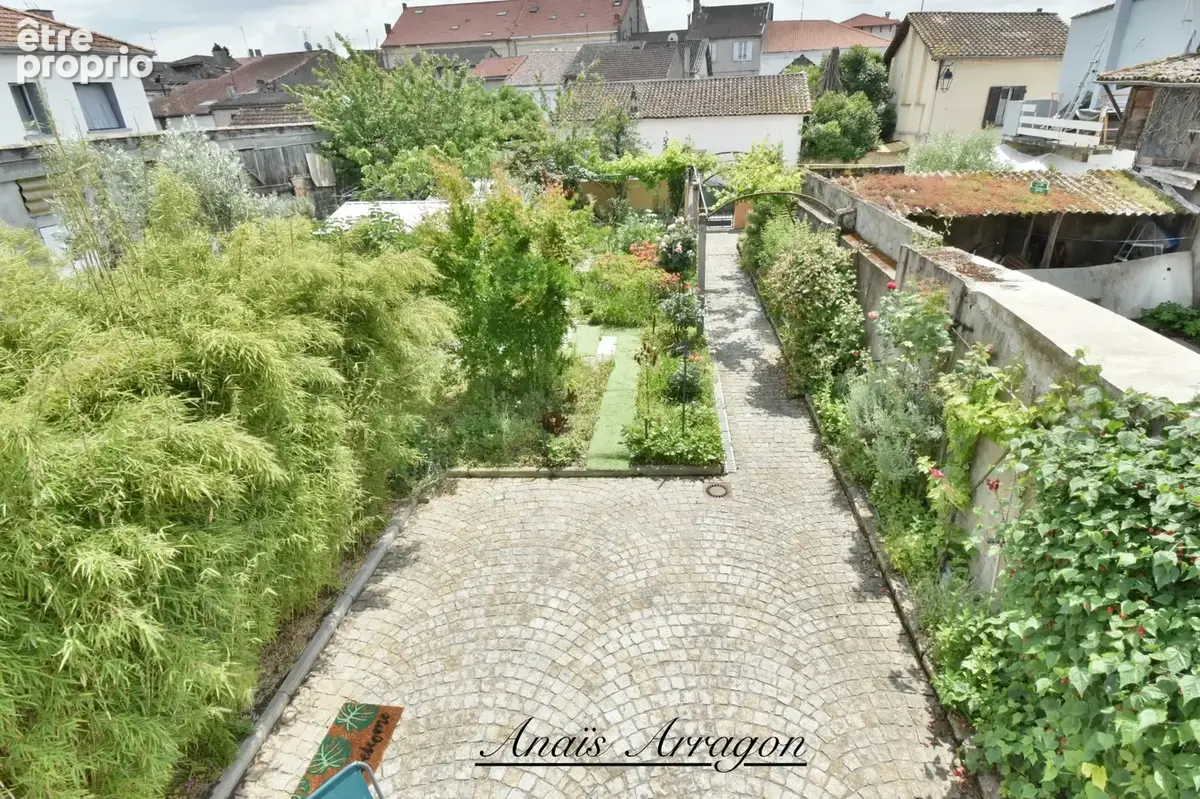 SAINTE LIVRADE SUR LOT (47) Maison de village pleine de charme au cœur de Sainte-Livrade-sur-Lot 4 pièces - photo 13