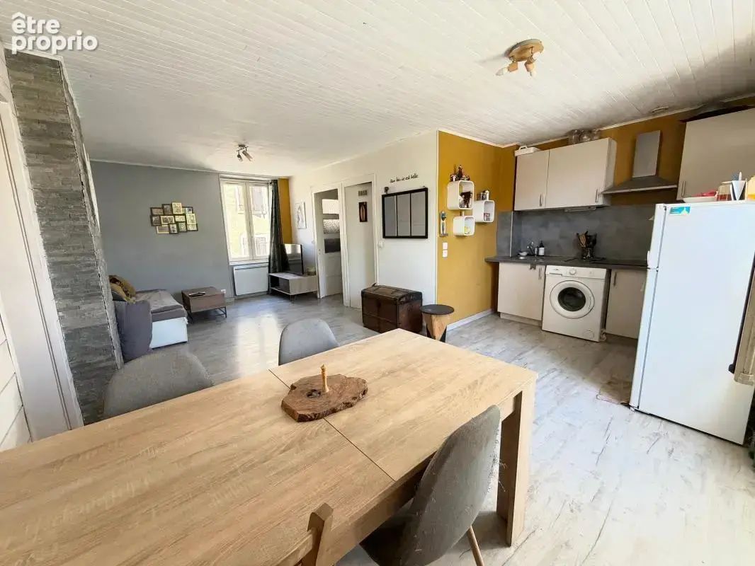 Appartement T3 en hyper centre Saint Pierre La Palud - photo 4