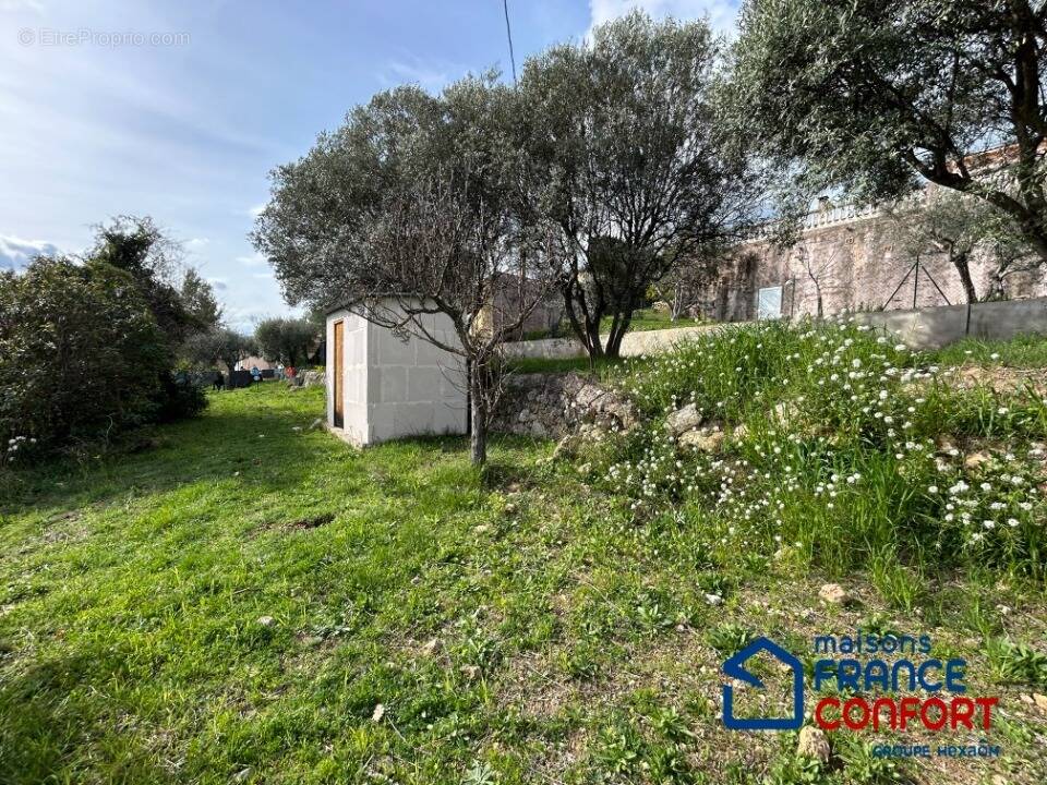 Terrain à DRAGUIGNAN