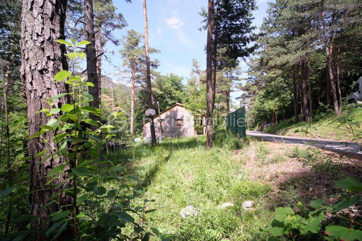 Petit chalet de 27 m2 à la montagne sur terrain arboré de 1120 m2 - photo 8