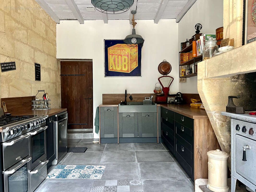 Grande maison familiale en pierre - photo 8