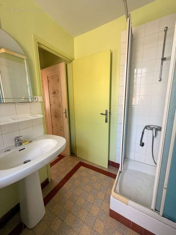 Maison en pierre de 126m², 4 chambres, avec grange 65 000 € - photo 15