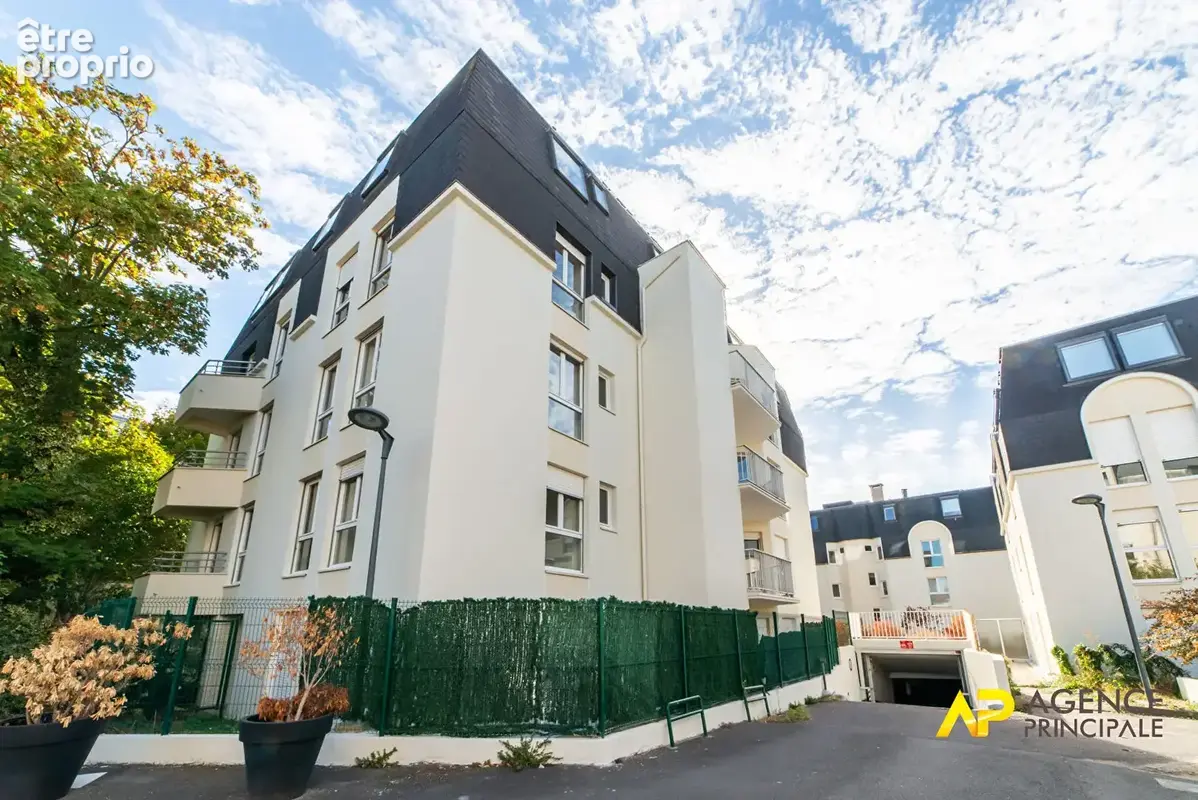 Exclusivité à La Garenne-Colombes : Superbe appartement 5 pièces au dernier étage avec parking et cave - photo 14