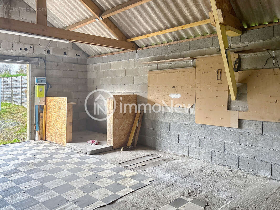 Beau garage 40 m2 sur terrain 200 m2 proche des plages - photo 3