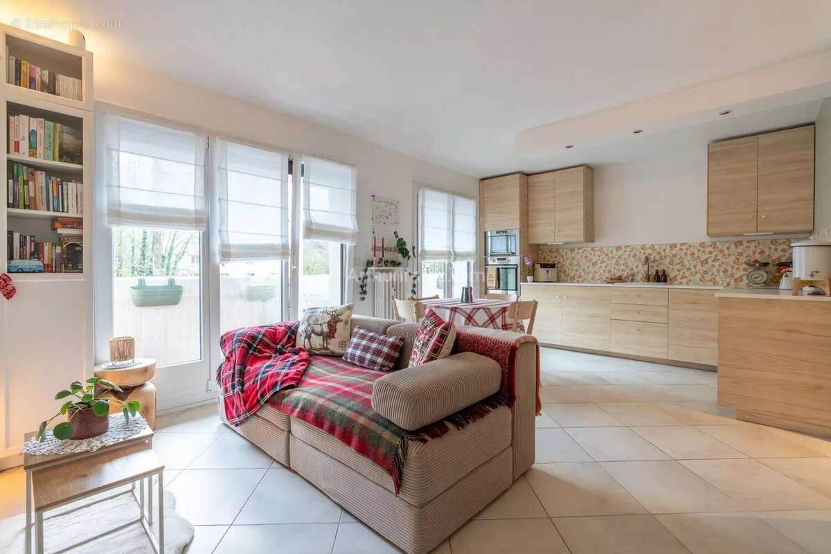 Appartement à THORIGNY-SUR-MARNE