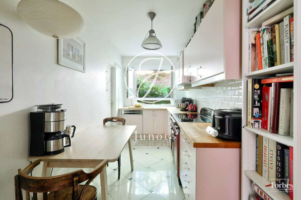 Appartement à VILLE-D'AVRAY