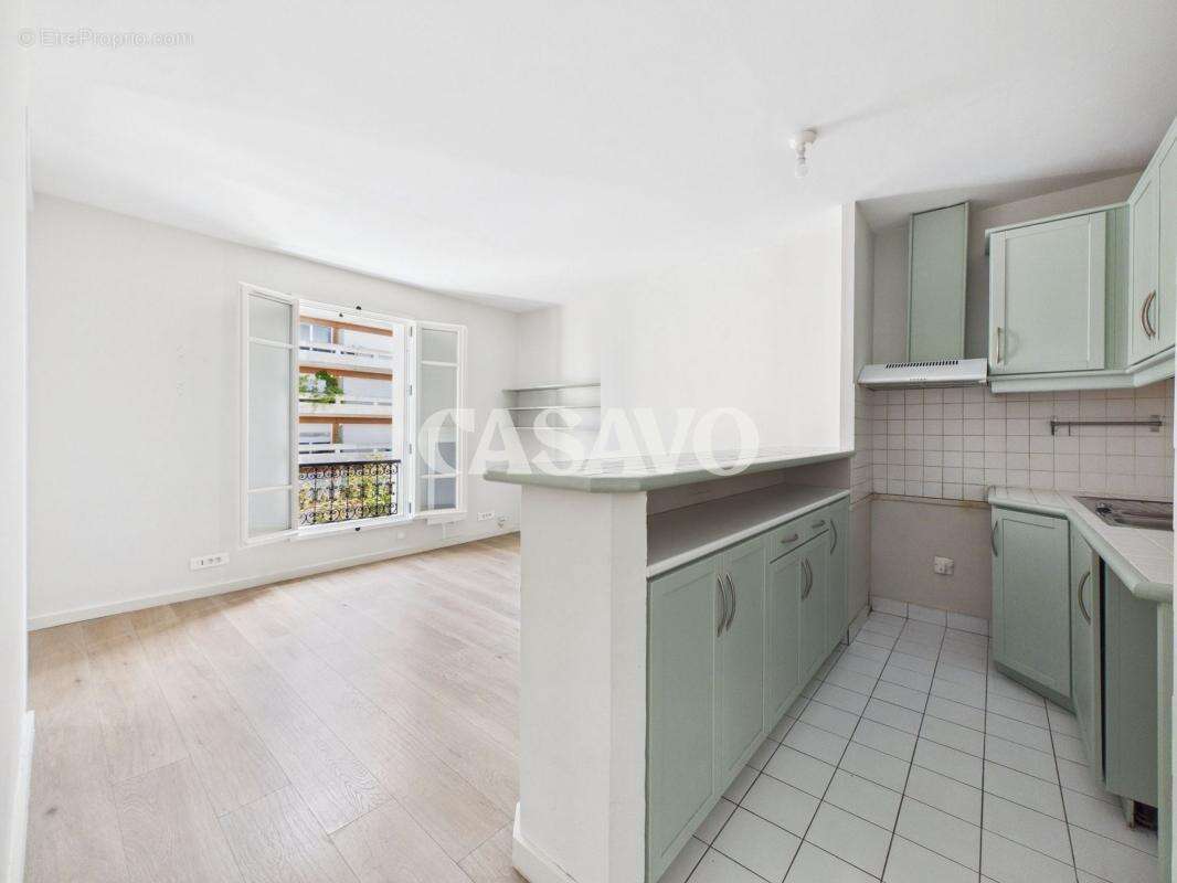 Appartement à PARIS-11E
