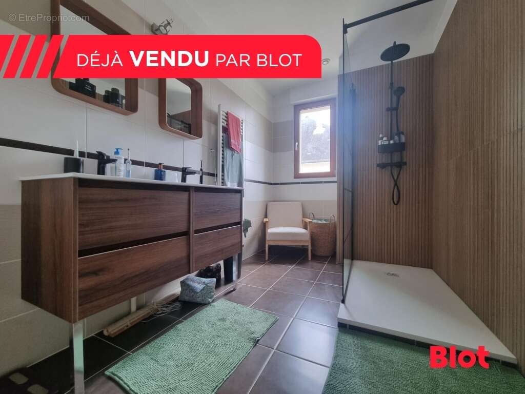 Maison 230 m² à Pace  - photo 8