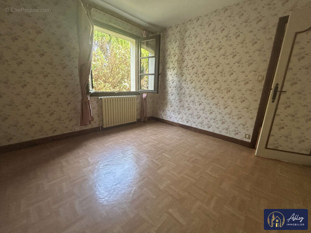 Maison 5 pièces YDES - Maison à YDES