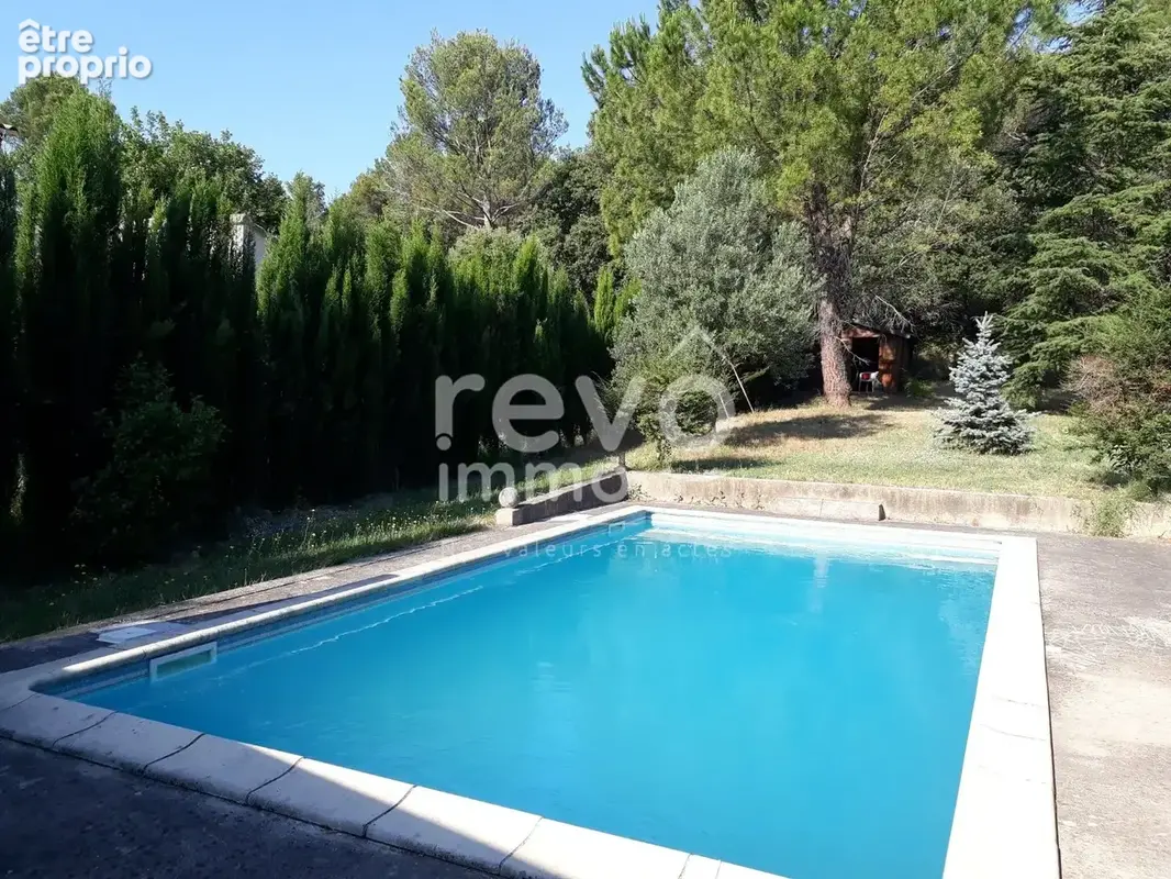 Vivre de plain-pied, au calme, avec piscine et jardin arboré ! - photo 2