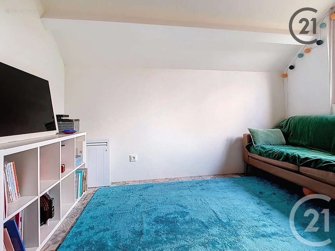 Maison à SAINT-PARRES-AUX-TERTRES