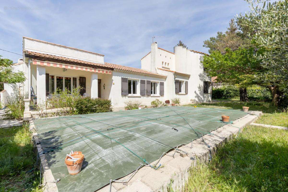 Maison à PELISSANNE