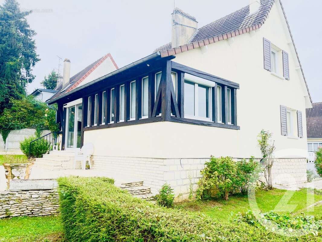 Maison à SAINT-MARCEL