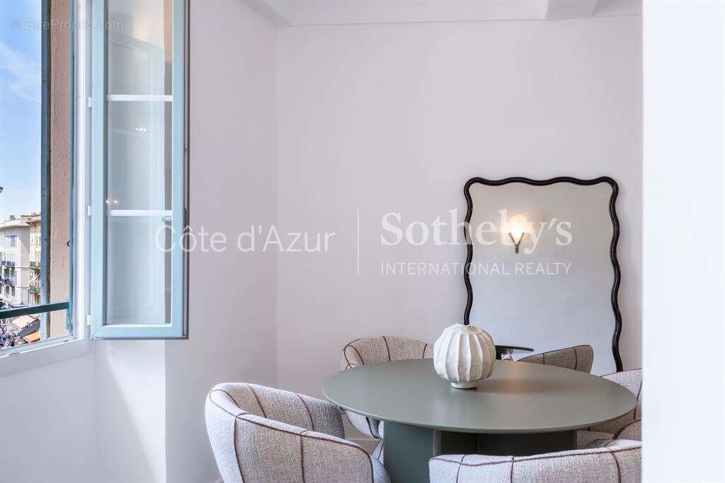 Appartement 3 pièces à vendre dans le Carré d'Or de Nice, Place Magenta - photo 17