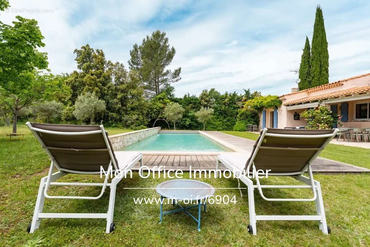 Référence : 6904-DVI. - Maison 5 pièces dont 2 suites parentales 190 m2,  agrandissement possible, terrain de 4 700m2 - photo 7