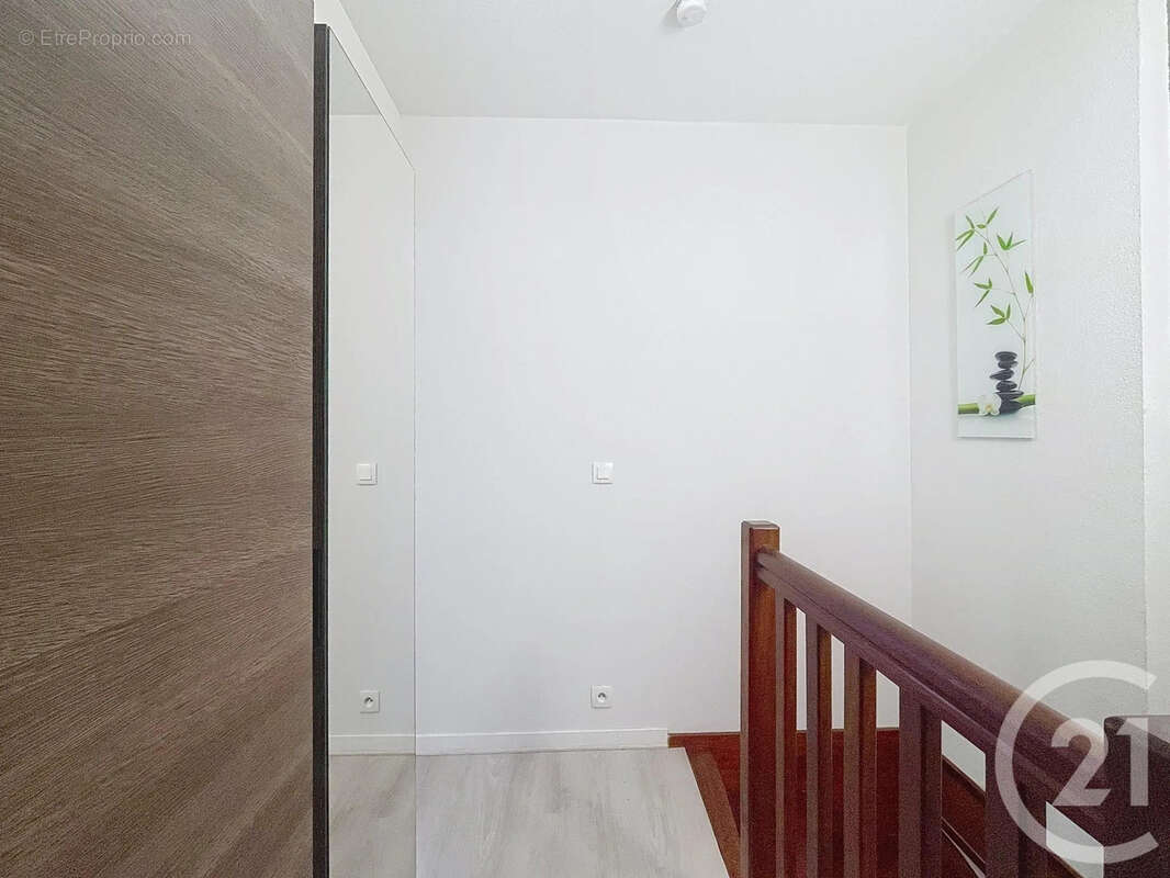 Appartement à MOISSY-CRAMAYEL