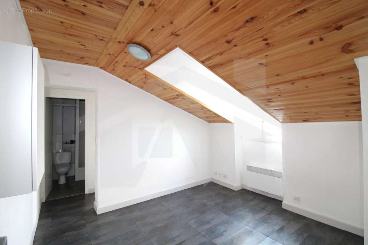 Appartement à FONTAINE