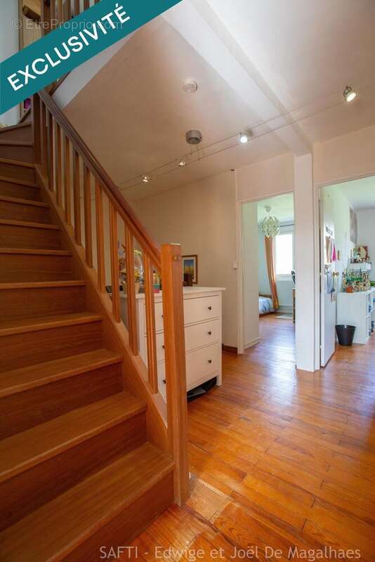 Photo 9 - Maison à LE MESNIL-SAINT-DENIS