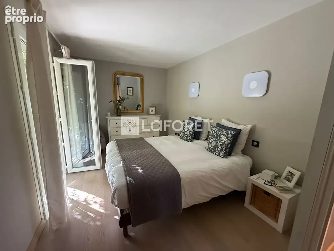 Villa d'architecte 5 pièces de 170 m2 avec piscine et vue dégagée - photo 9