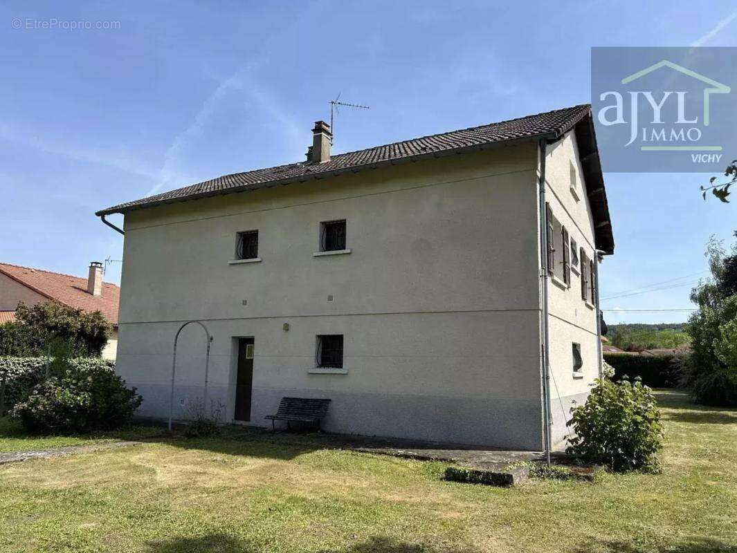 Maison à MALAUZAT