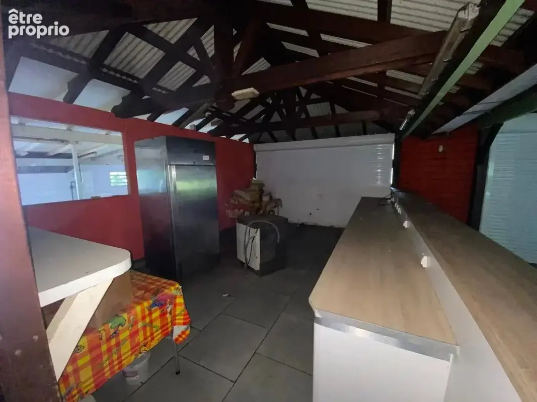 Commerce 300 m² à vendre à Le Robert (97231) - photo 6