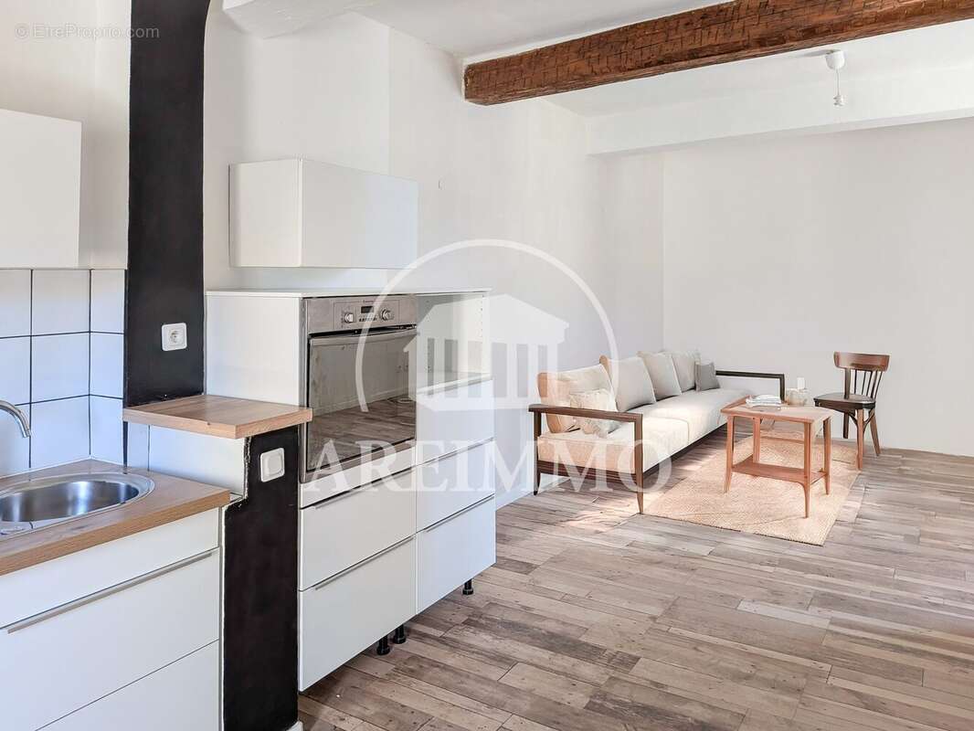 Appartement 48 m² à Saint-Martin-De-Londres  - photo 3