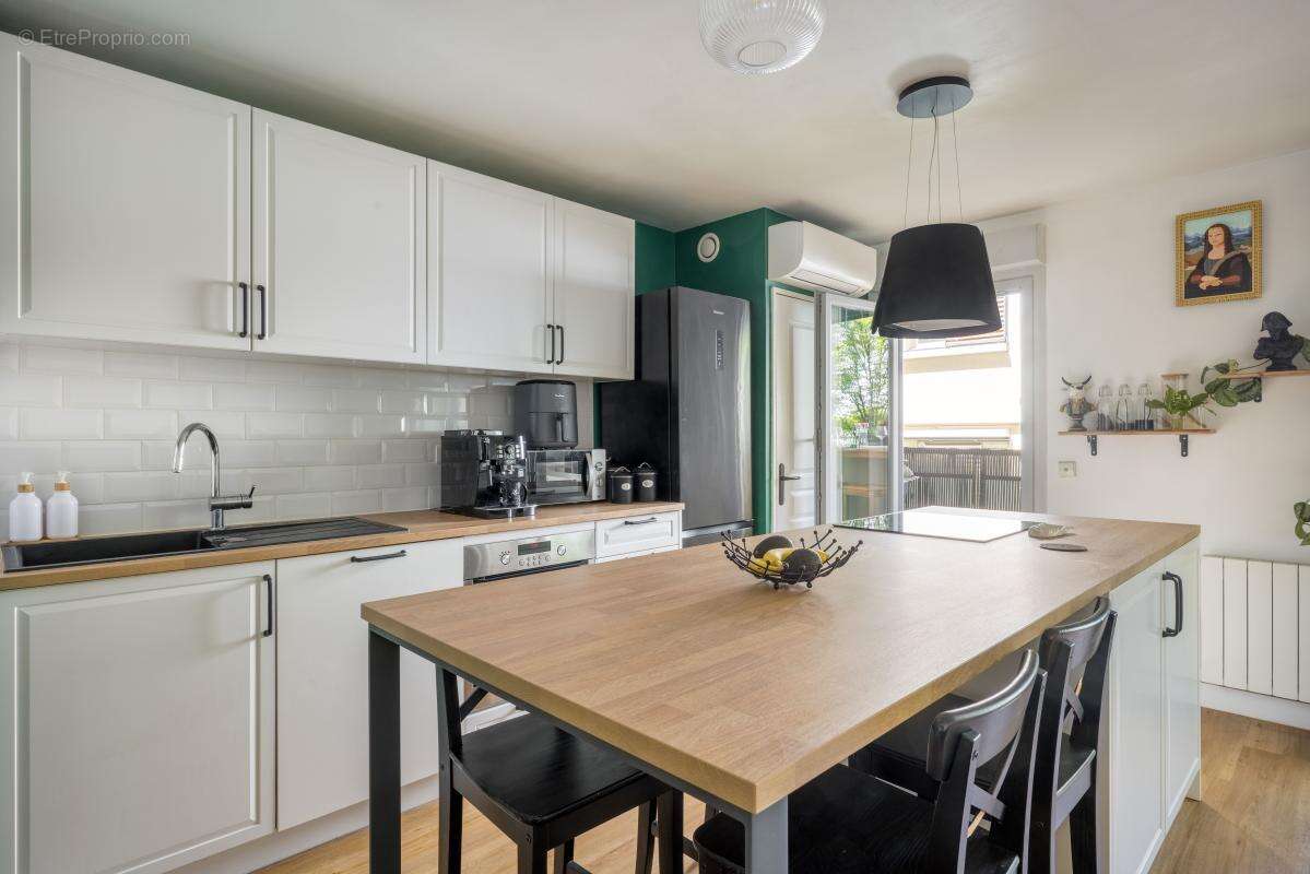 Appartement à LYON-9E