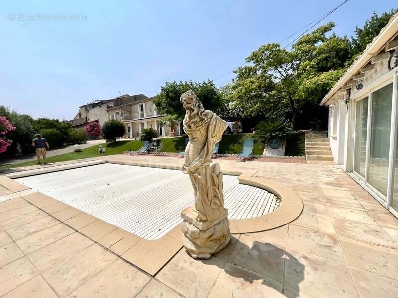 Maison à BELLEGARDE