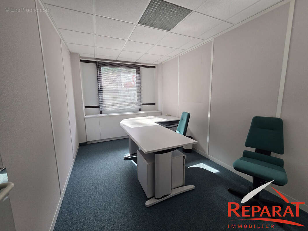 Commerce à SAINT-BONNET-AVALOUZE