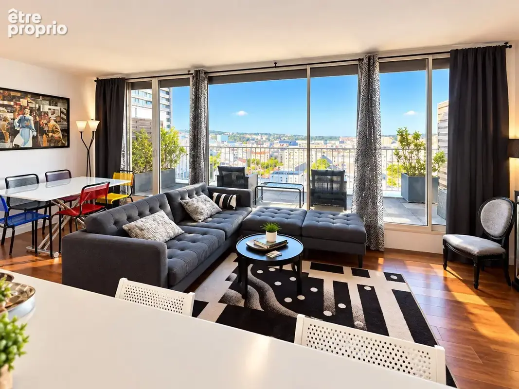 Off Market Marcel Sembat 2 pièces 52m2 Dernier étage terrasse de 12m2 sans vis-sà-vis - photo 3