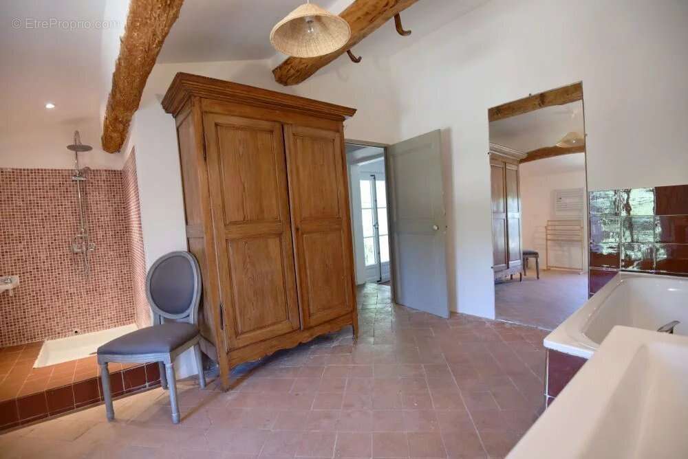 Maison à TOURRETTES